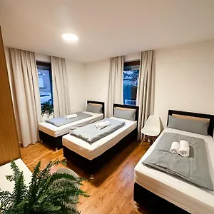 Suiteable Living - Boardinghaus Mit Parkplätzen, Wlan Und Waschraum Apartment Bayreuth